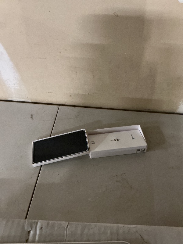 Photo 1 of Samsung Galaxy A16 5G A Series, Unlocked Android Smartphone, Large AMOLED Display, Durable Design, Super Fast Charging, Expandable Storage, 5G Connectivity, US Version, 2025, Light Gray