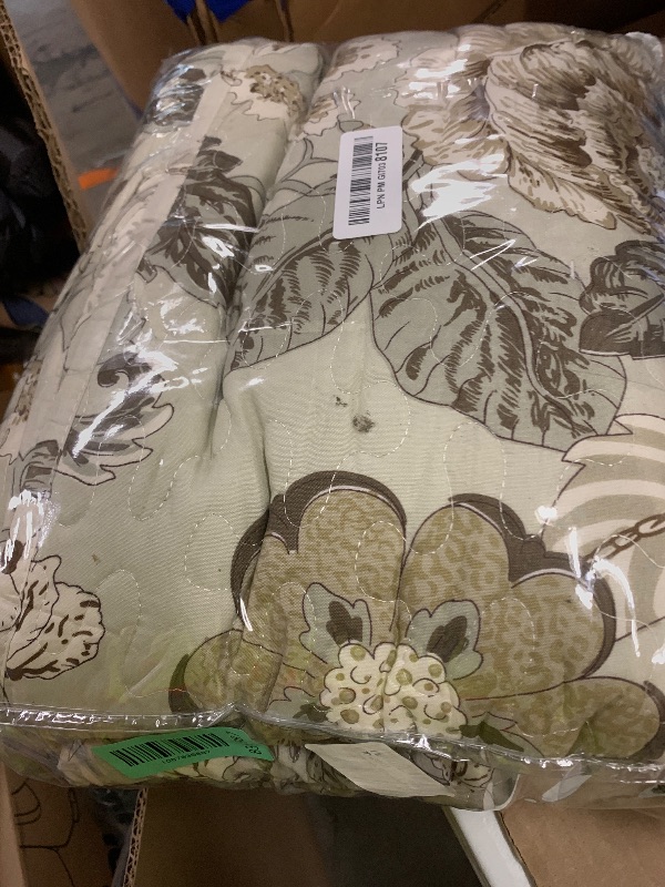 Photo 1 of Travan 3-Piece Quilt Set Quilted Bedspread Cotton Coverlet Set Floral Oversized Quilted Bedding Set for All Season, White Vine, Queen Size