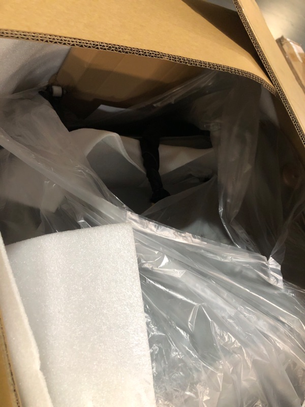 Photo 1 of ***TRUCK/TRAILER PICKUP ONLY***   AVSAMOQ 4D SL-Track Shiatsu Massage Chair - White