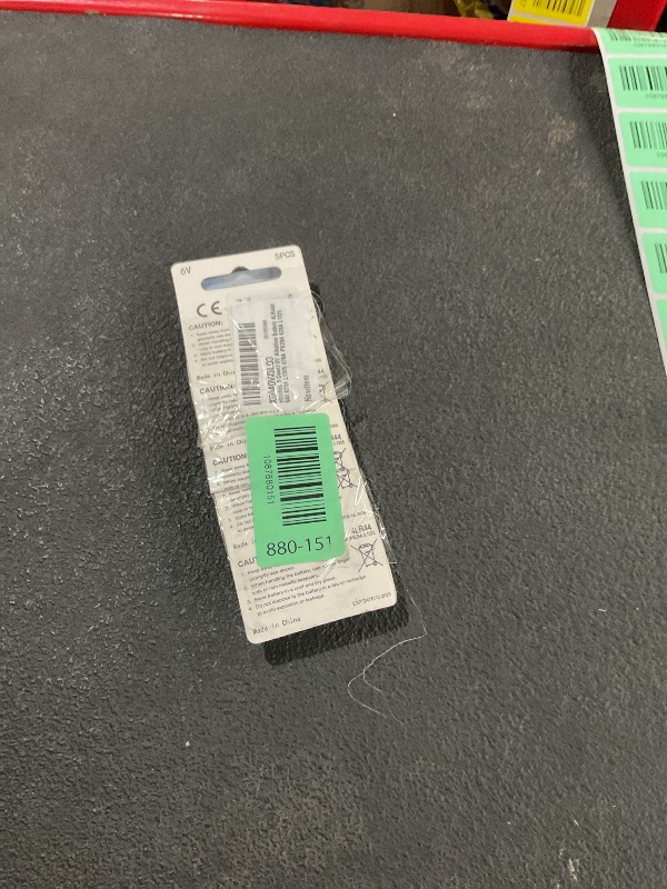 Photo 1 of *** only comes with two **
youchen 5 Count 6V Alkaline Battery 4LR44 / A544 / K28A / L1325 /476A / PX28A