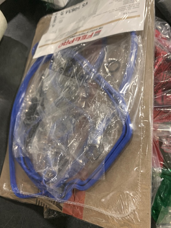 Photo 1 of FEL-PRO VS 50634 R Engine Valve Cover Gasket Set for Toyota Tacoma