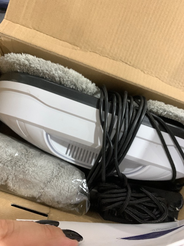 Photo 1 of Automatic Window Cleaning Robot, Window Cleaner Robot Auto Dual Spray, 2026 Model Robot Limpia Vidrios AI Path Planning, 3000Pa Suction, Remote Control, Edge Detection for Streak-Free Glass - SS1