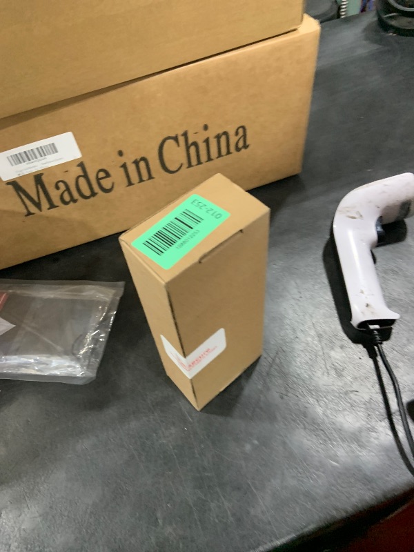 Photo 1 of HELETUL IP65 Waterproof Two Way Radio Mic 1Pin 2.5mm Shoulder Mic PTT Lapel Microphone for Motorola Talkabout Walkie Talkie T200 T402 T600 T800 T5000 T6500 T92 H2O MH230R MR350R MT350R MS350R (Black)