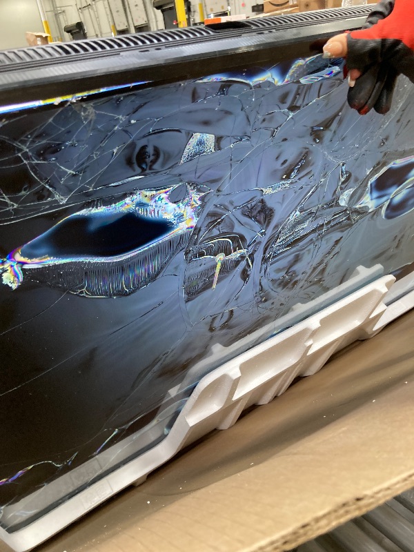 Photo 1 of ******* broken , NO RETURNS , NO REFUND *******************Samsung 65-Inch Class QLED Q7F Series Samsung Vision AI Smart TV (2025 Model, 65Q7F) Quantum HDR, Object Tracking Sound Lite, Q4 AI Gen1 Processor, 4K upscaling, Gaming Hub, Alexa Built-in