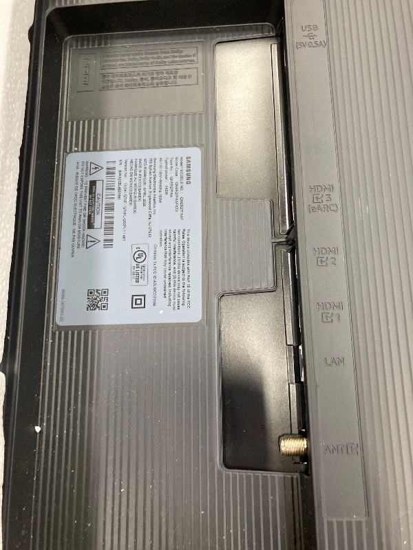 Photo 1 of ******* broken , NO RETURNS , NO REFUND *******************Samsung 65-Inch Class QLED Q7F Series Samsung Vision AI Smart TV (2025 Model, 65Q7F) Quantum HDR, Object Tracking Sound Lite, Q4 AI Gen1 Processor, 4K upscaling, Gaming Hub, Alexa Built-in