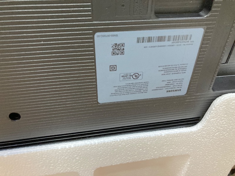 Photo 1 of no returns no refuns no work is broken Samsung 50-Inch Class U8000H Series Crystal UHD, 4K, Smart TV, 2026 Model