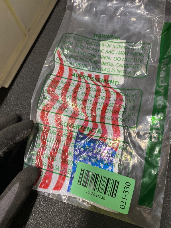 Photo 1 of *1 only* 2 Pack Reflective American Flag Magnet for Car Waterproof Patriotic Waving USA Flag Magnetic for Auto Truck Vehicle - 6.73" x 4.2" for Military Memorial Day Patriots Veterans Day 4th of July