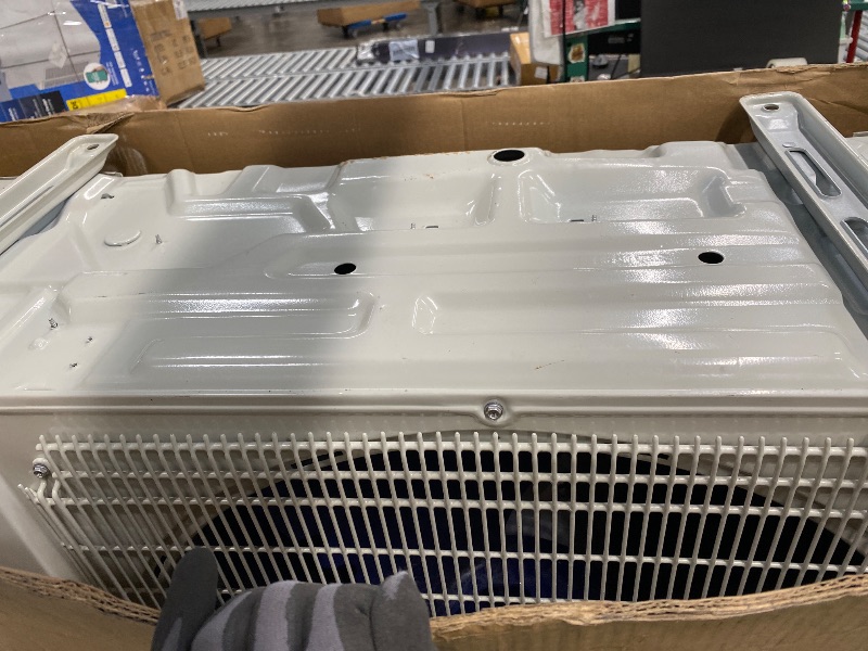 Photo 1 of *Damage to back* Garvee Air conditioner