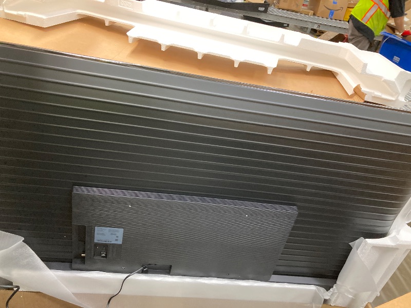 Photo 1 of **damage broken **no return no refund ***Samsung 75-Inch Class Mini LED M70H Series Samsung Vision AI Companion Smart TV (2026 Model, 75M70H) Processor 4K, Pure Spectrum Color, Motion Xcelerator + DLG 120Hz