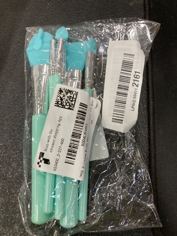 Photo 1 of **ONE DAMAGED**7PCS Silicone Brush Applicator Kit, Resin Brush Applicator UV Resin Brushes Applicators Jelly Brushes Applicators for Cream Makeup Products and Epoxy Art Crafting, Green
