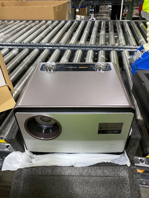 Photo 1 of HAPPRUN Outdoor Projector