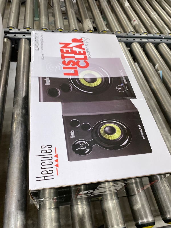 Photo 1 of Hercules DJMonitor 32 Active Studio Monitors