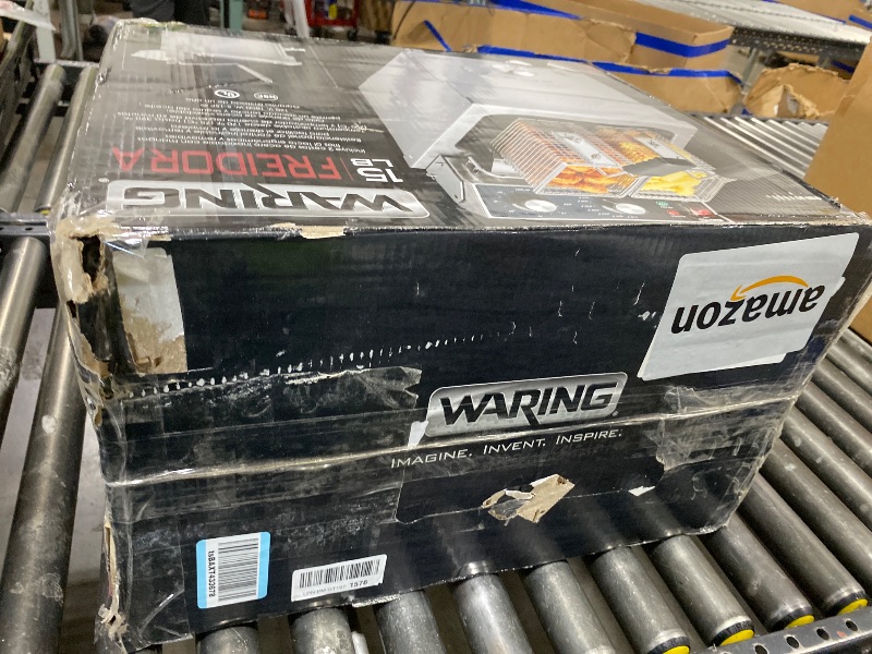 Photo 1 of Waring WDF1700 15 lb Electric Deep Fryer