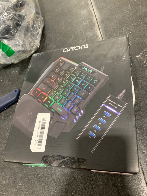 Photo 1 of CHONCHOW One Handed Gaming Keyboard