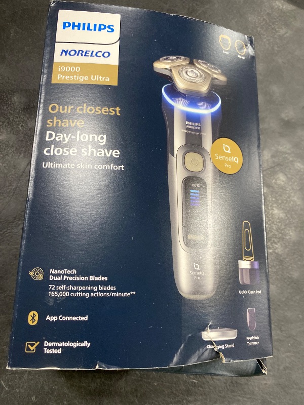 Photo 1 of Philips Norelco i9000 Prestige Ultra Electric Shaver
