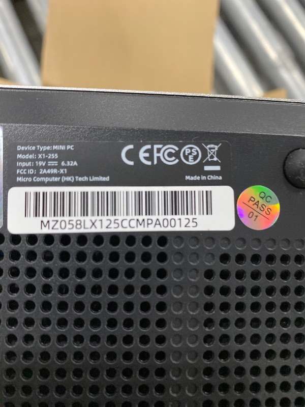 Photo 1 of MINISFORUM X1-255 Mini PC AMD Ryzen 7 255