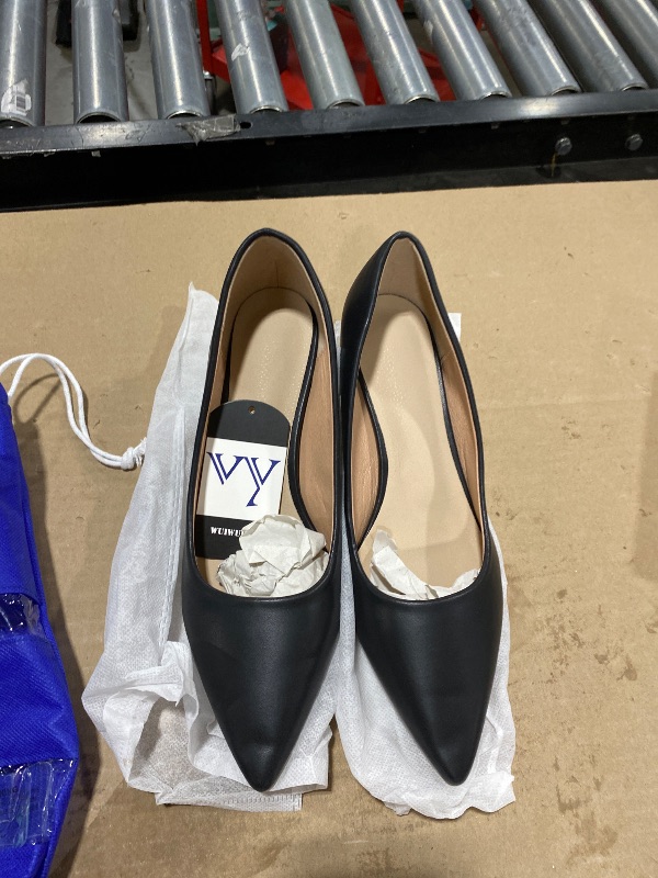 Photo 1 of wuiwuiyu womens heels unknown size 