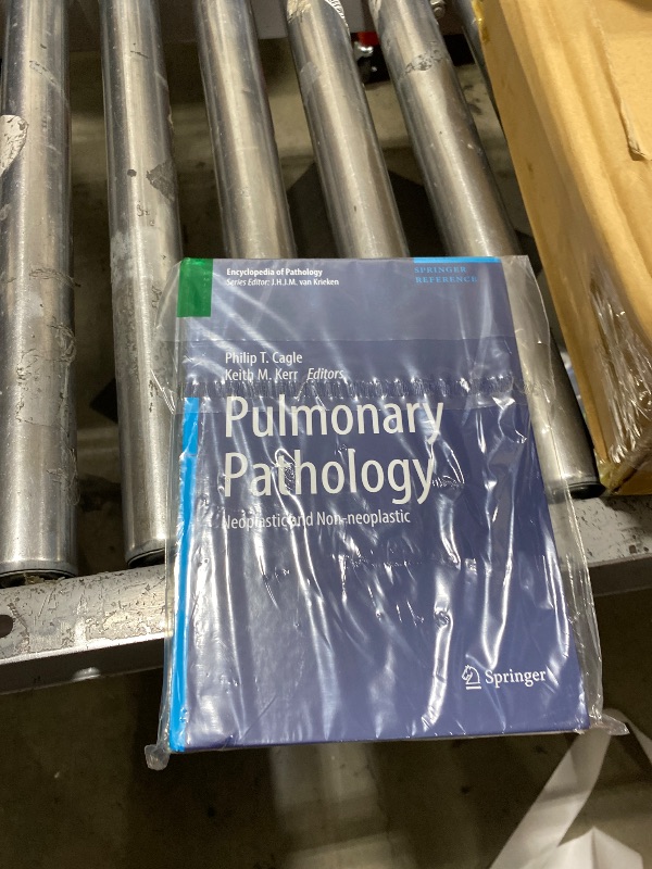 Photo 1 of Pulmonary Pathology: Neoplastic and Non-Neoplastic (Encyclopedia of Pathology)

