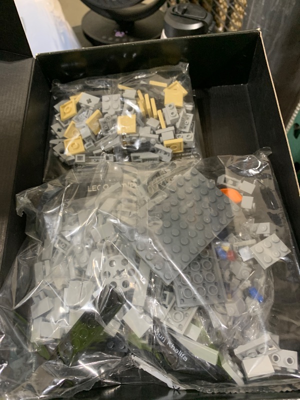 Photo 1 of LEGO Architecture Burj Khalifa 21031 Landmark Building Set