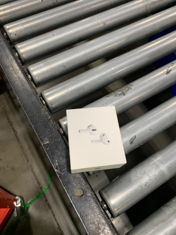 Photo 1 of Apple AirPods Pro 3 Wireless Earbuds