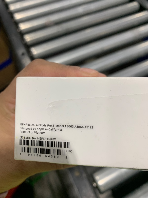 Photo 1 of Apple AirPods Pro 3 Wireless Earbuds