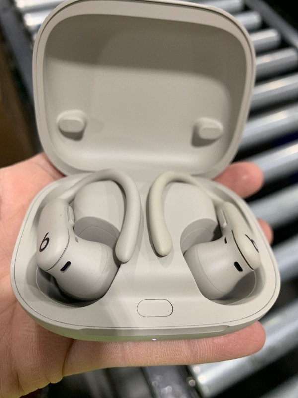 Photo 1 of Beats Powerbeats Pro 2 Wireless Earbuds