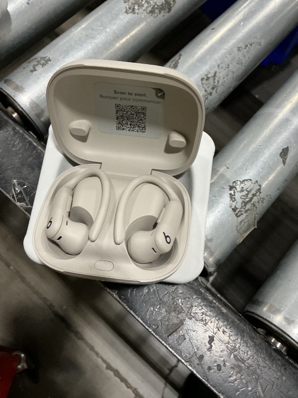 Photo 1 of Beats Powerbeats Pro 2 Wireless Earbuds