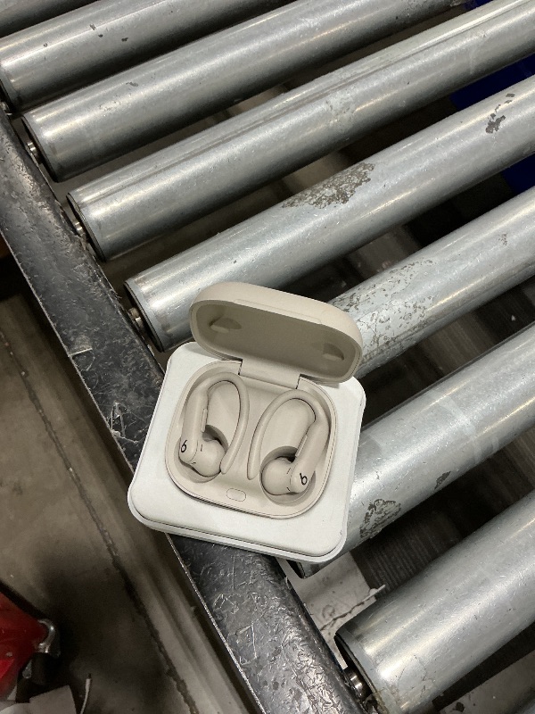 Photo 1 of Beats Powerbeats Pro 2 Wireless Earbuds