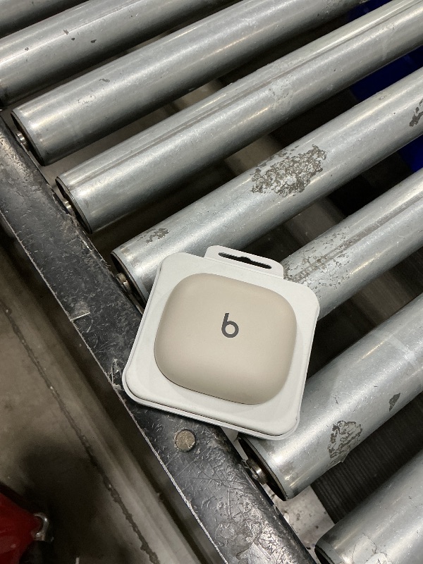 Photo 1 of Beats Powerbeats Pro 2 Wireless Earbuds