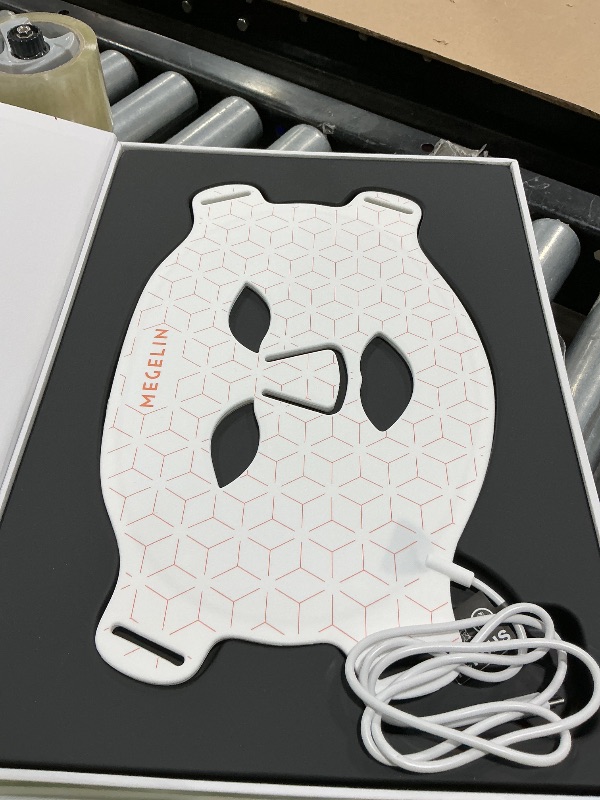 Photo 1 of MEGELIN 7 Colors LED Light Therapy Facial Mask