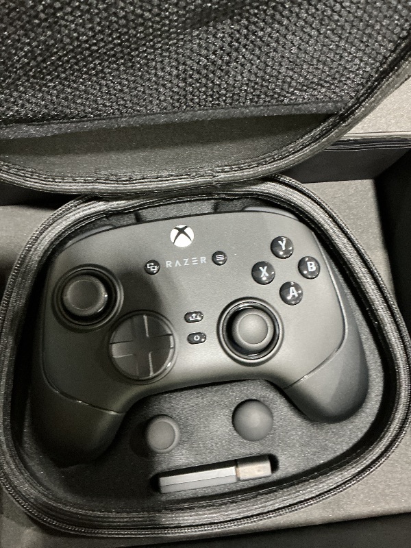 Photo 1 of Razer Wolverine V3 Pro 8K Wireless Gaming Controller - Black