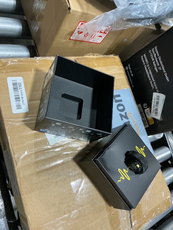 Photo 1 of Insta360 MIC PRO02-MCB10 2.4 GHz 1 TX Plus 1 RX Pro 2-Person Wireless Microphone System