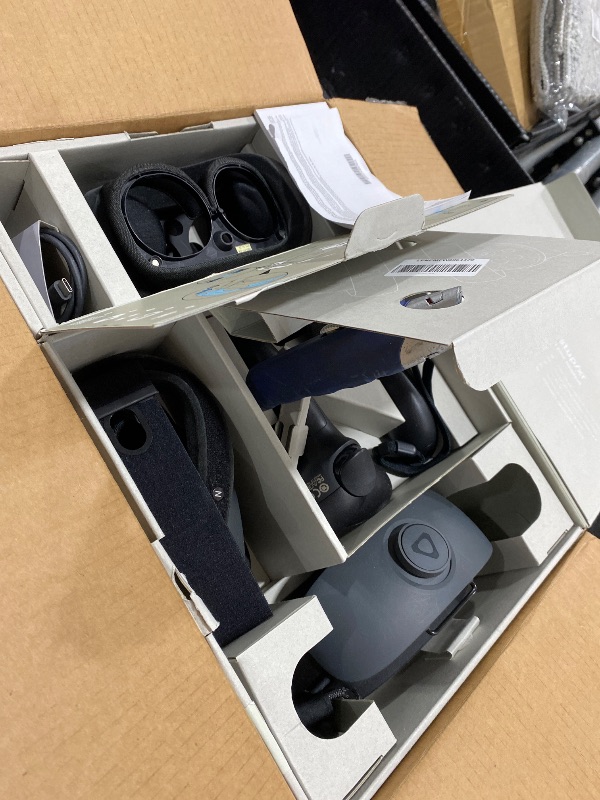 Photo 1 of HTC Vive XR Elite VR Headset