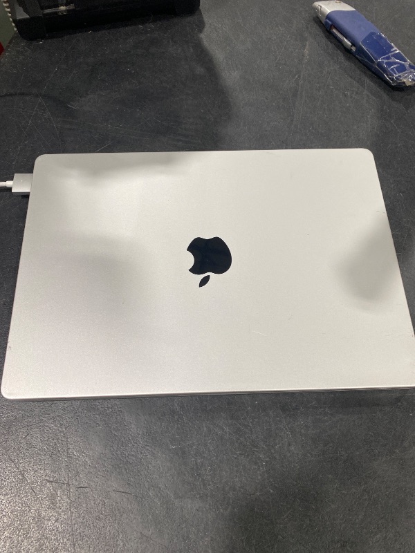 Photo 1 of Apple 2025 MacBook Pro 14.2" M5 AI Laptop - 24GB RAM, 1TB SSD, Silver