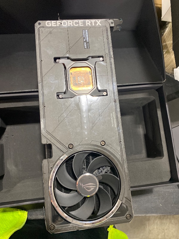 Photo 1 of ASUS ROG Astral GeForce RTX 5090 32GB GDDR7 OC Graphics Card