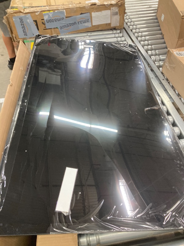 Photo 1 of **no return no refund ***Samsung 55-Inch Class U8000H Series Crystal UHD, 4K, Smart TV, 2026 Model broken