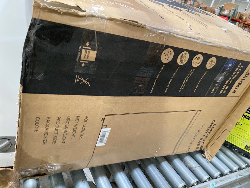 Photo 1 of **** PARTS ONLY ****
Midea MERC04C4BAWW Chest Freezer, 3.5 Cubic Feet Freezer With Removable Basket, Interior LED Light, Adjustable Temperature, For Kitchen Apartment Office, White
