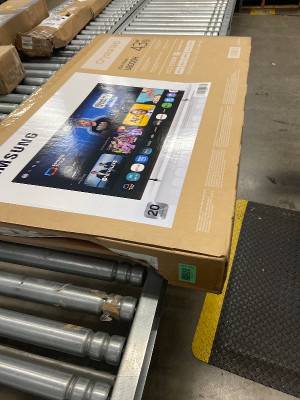 Photo 1 of **NO REUNDS OR RETURNS** Samsung 43" Tv