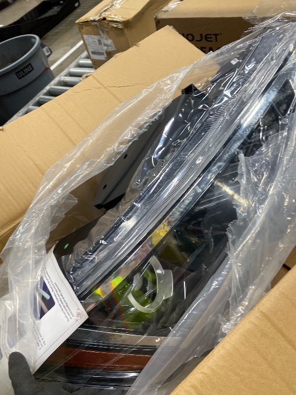 Photo 1 of *Minor damage to edge of light* TODO Headlight Assembly Compatible with 2019 2020 Hyundai Elantra HY2503233 92102F3500 Passenger Right Side