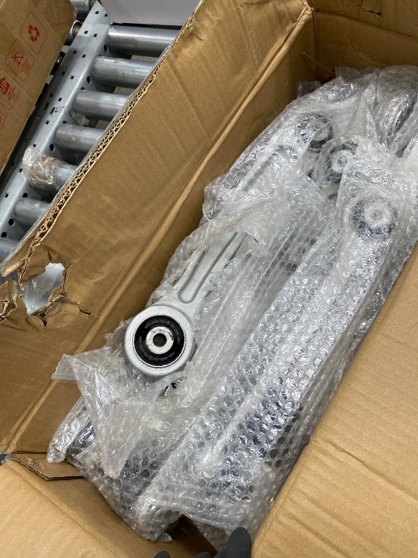 Photo 1 of *Minor damage to piece *Front Suspension Kit Lower Control Arm Compatible with 2013-2016 Audi A4 Quattro, 2014-2016 A5 Quattro, Q5 RS5,S4/S5,2013 A4