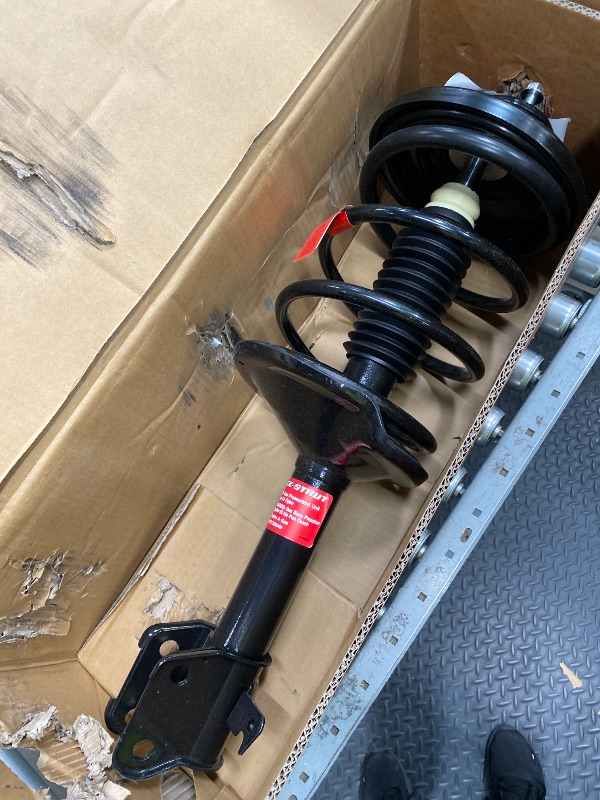 Photo 1 of *Dirty/ Minor scratches* Monroe Quick-Strut 172974 Suspension Strut and Coil Spring Assembly for Honda Pilot