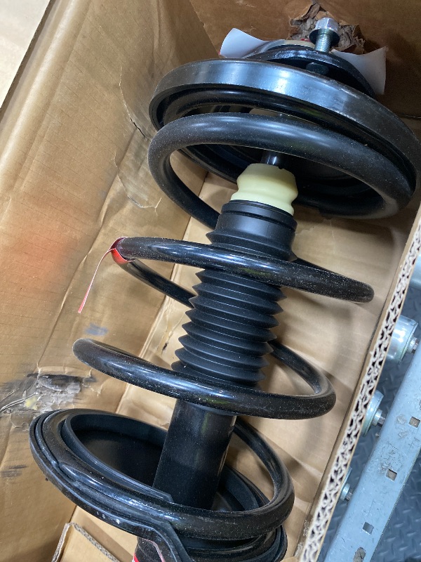 Photo 1 of *Dirty/ Minor scratches* Monroe Quick-Strut 172974 Suspension Strut and Coil Spring Assembly for Honda Pilot