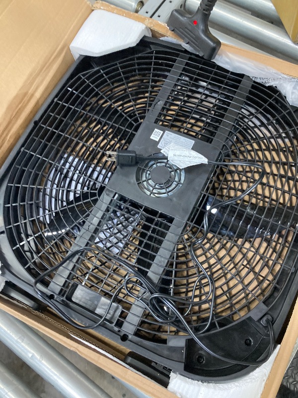 Photo 1 of ** parts only** Amazon Basics 3-Speed Box Fan for Bedroom, Portable with Carry Handle, Powerful Airflow, 5 Blades, Lightweight Design, 67 Watts, 20-Inch, Black, 6.8"D x 20.86"W x 21.33"H