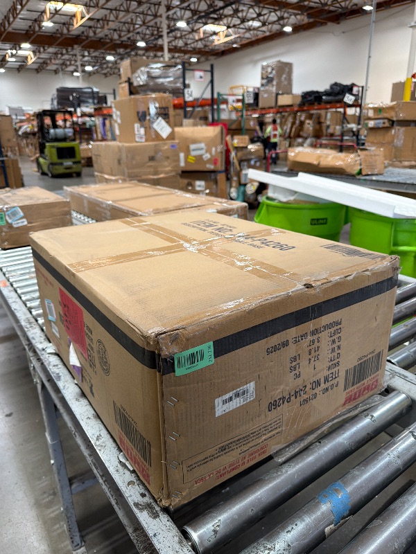 View 2 of *** PARTIAL SET *** Liberty Furniture Magnolia Manor Round Pedestal Dining Table with 12" Leaf