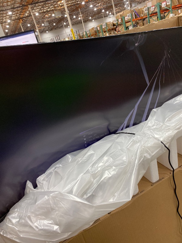 View 4 of **Damaged Screen** LG 52" 5K2K 240Hz Curved Gaming Monitor