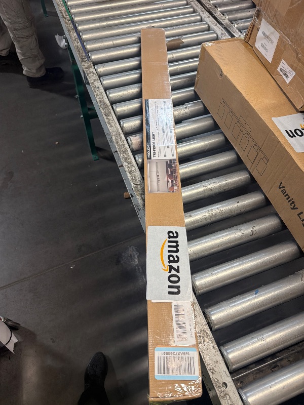 View 4 of ***FACTORY SEALED - OPENED FOR INSPECTION***
Modlicht 4ft LED Under-Cabinet Light, 4500 Lumens, 5000K White, Linkable