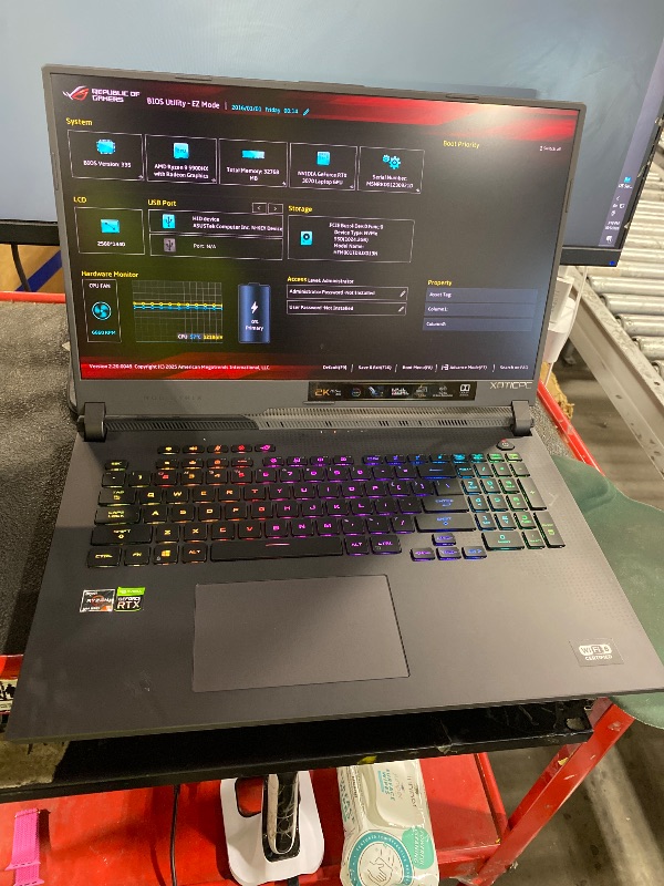 Photo 1 of ASUS ROG Strix SCAR 18 Gaming Laptop