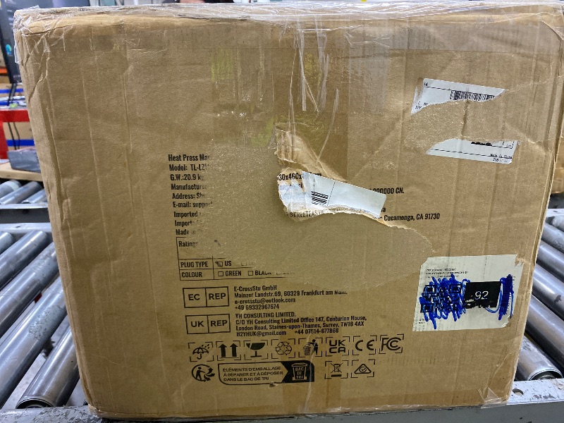 View 2 of VEVOR 11-in-1 Heat Press 12" x 15" Black