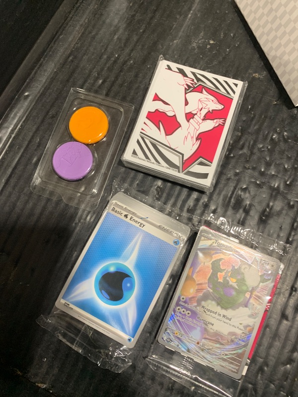 Photo 1 of Pokemon TCG Scarlet & Violet White Flare Elite Trainer Box
