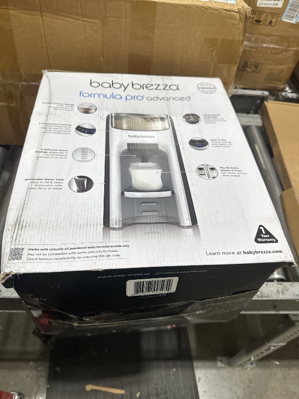 Photo 1 of Baby Brezza Formula Pro Advanced Formula Dispenser